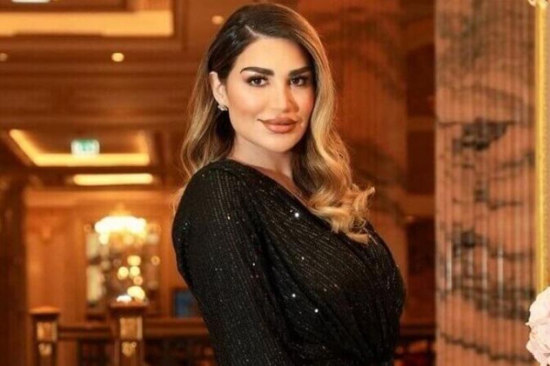 الفنانة السورية  سارة نخلة