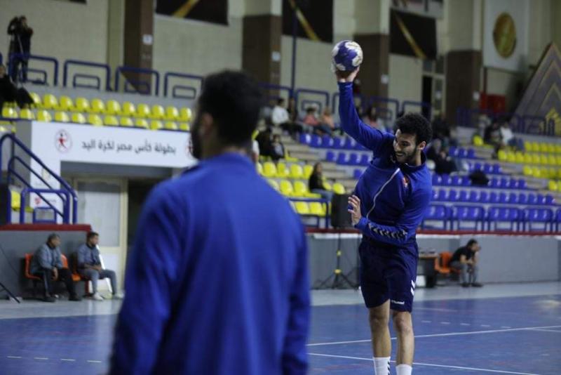  أحمد خيري لاعب الفريق الأول لكرة اليد رجال بالنادي الأهلي