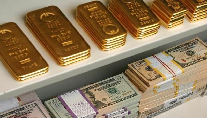 تراجع الذهب وارتفاع الدولار